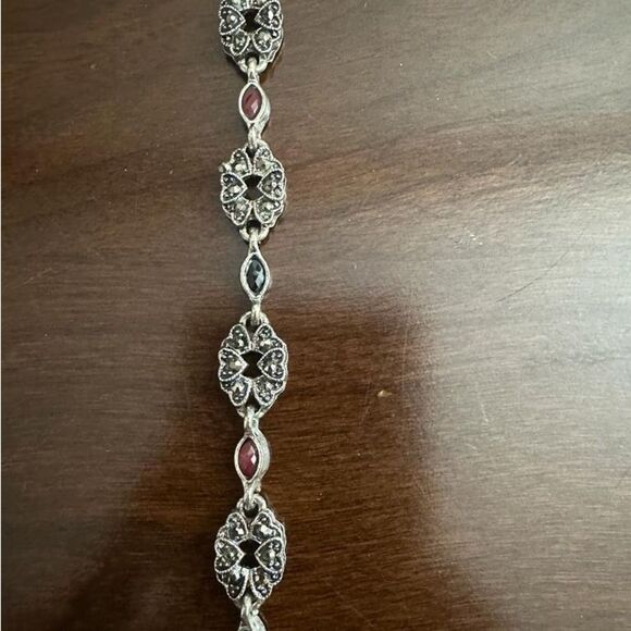 Multi colored stone and silver metal oxidized bracelet - Picture 3 of 4